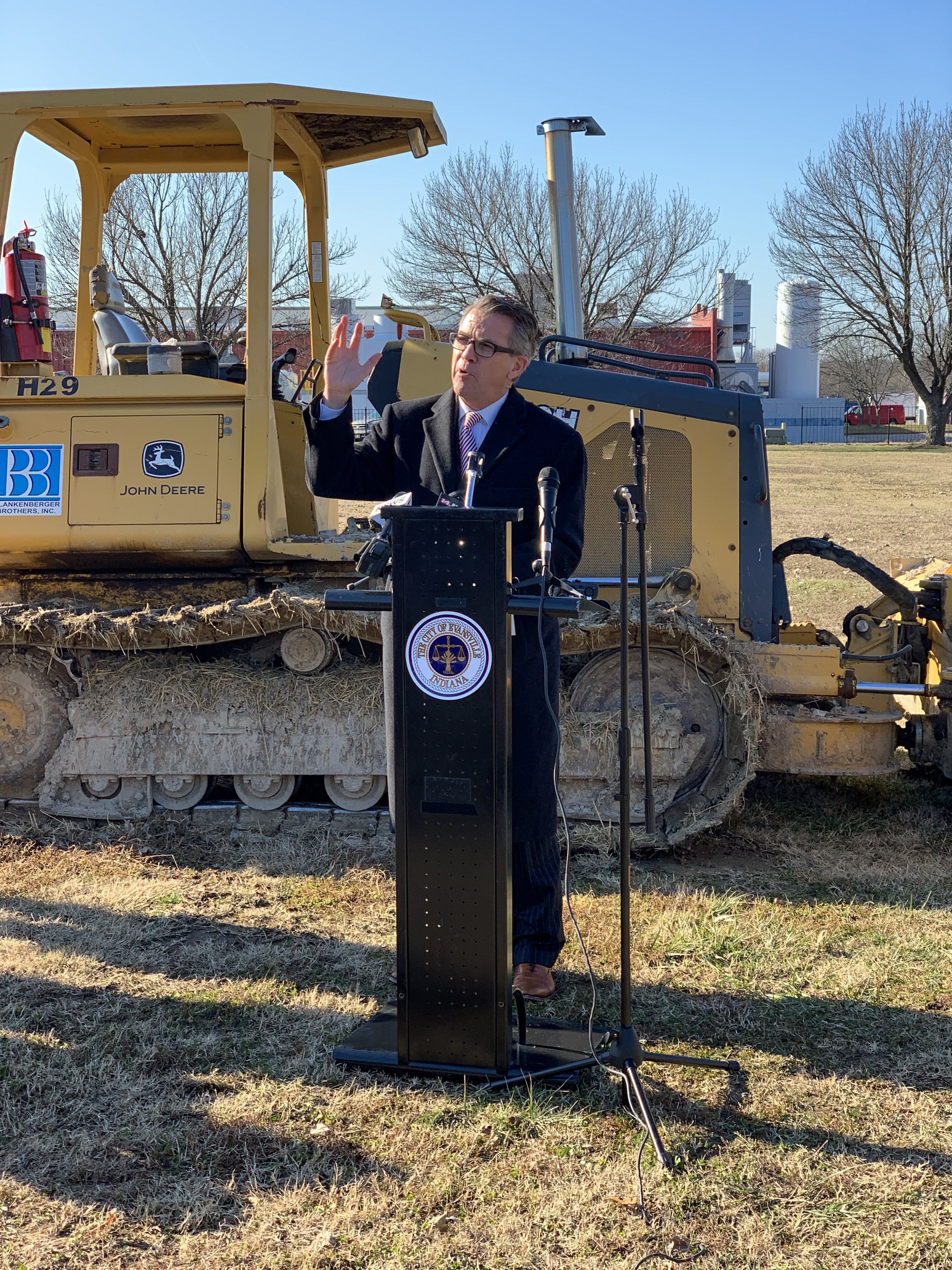 Mayor Winnecke at Deaconess Aquatic Center groundbreaking